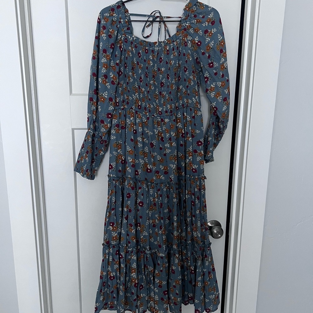 Ivy City Co Blue Floral Smocked Midi Dress